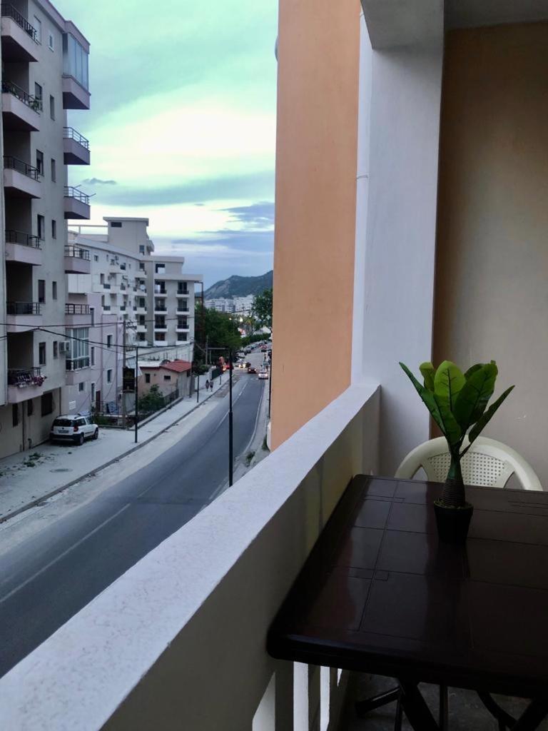 Dn Apartments Вльора Екстер'єр фото