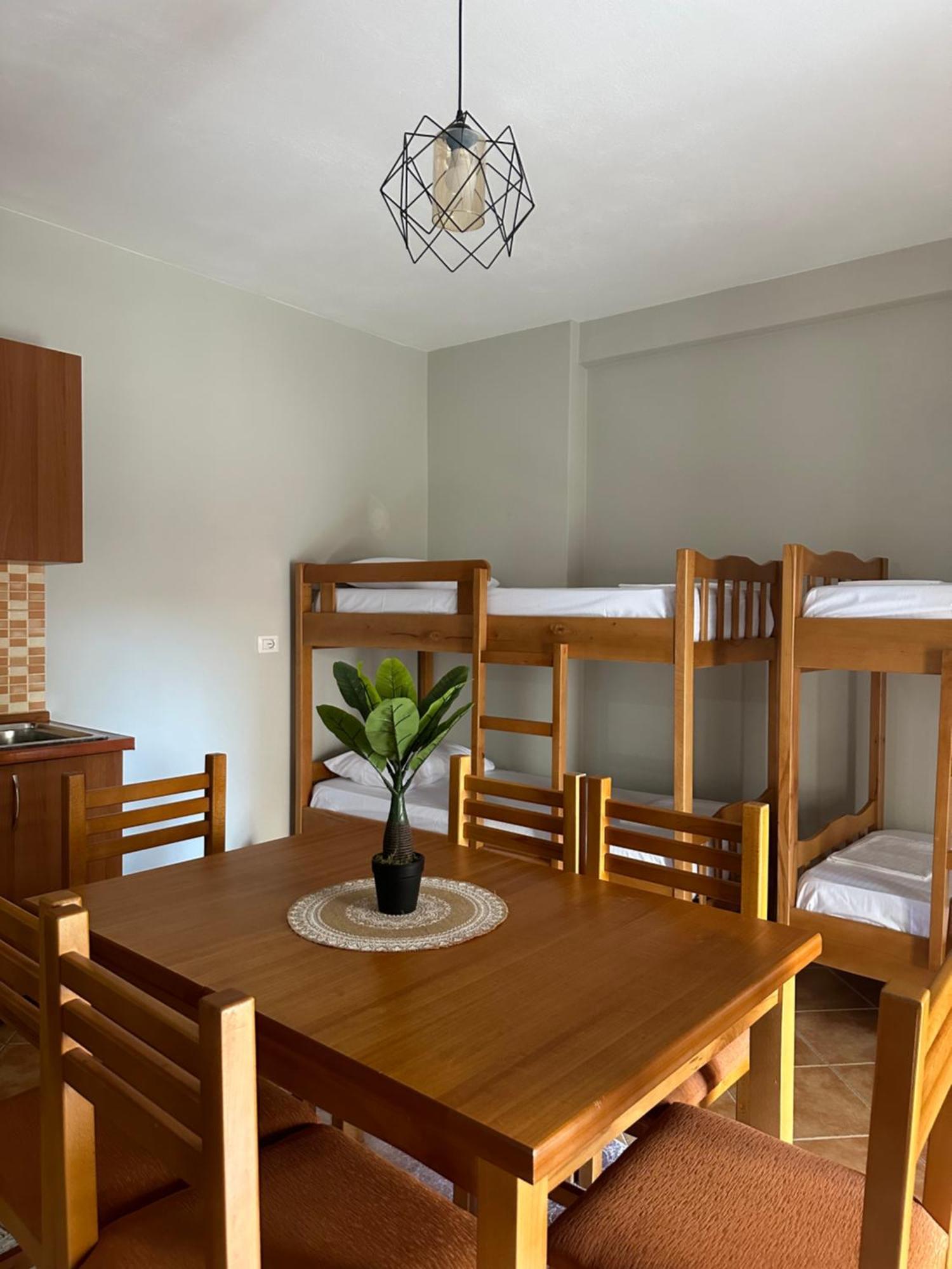 Dn Apartments Вльора Екстер'єр фото